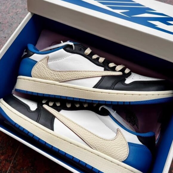 Jordan 1 low Nike travis scott x fragment sneakers - Picture 6 of 7